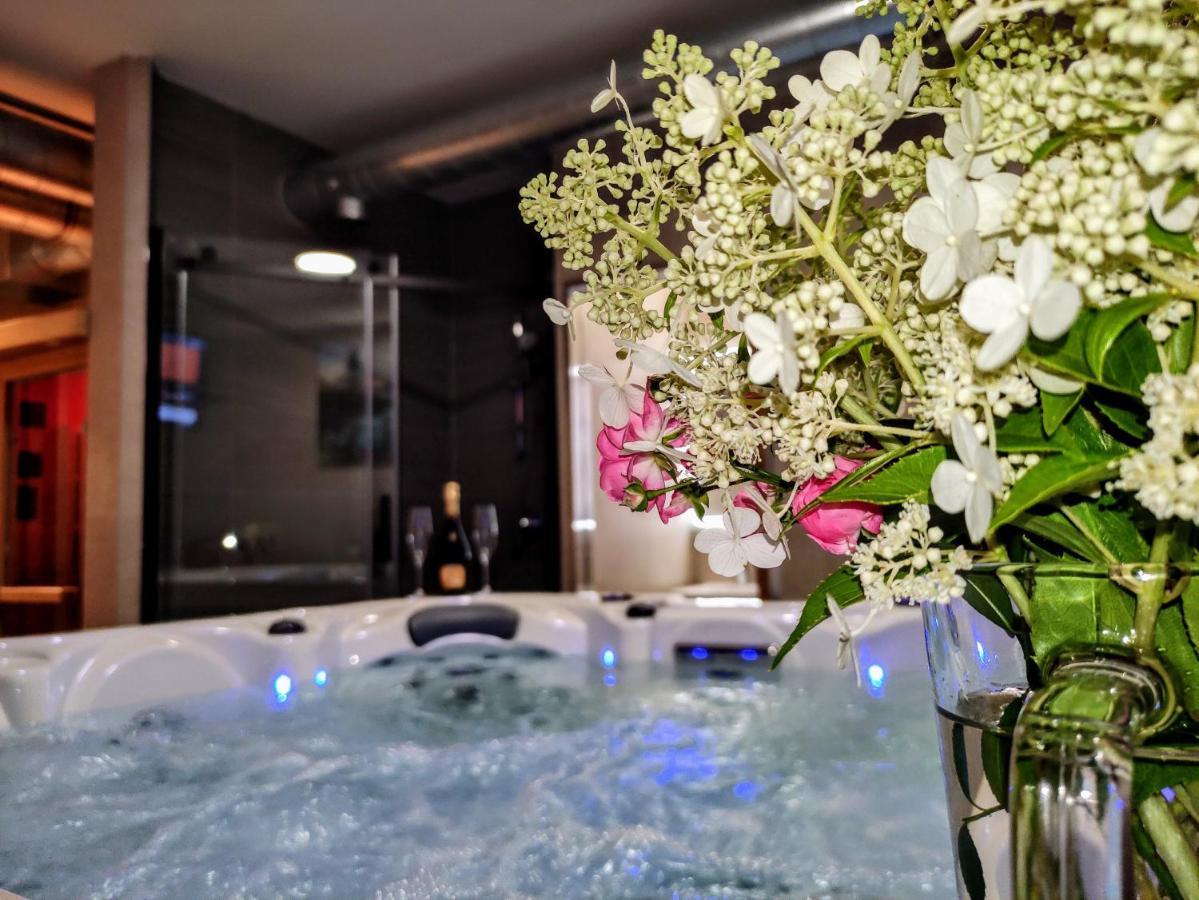 Grand Spa Harrachov - Wellness Luxusni Apartman S Velkou Virivkou, Saunou, Kuchyni A Venkovnim Posezenim V Centru Harrachova 外观 照片