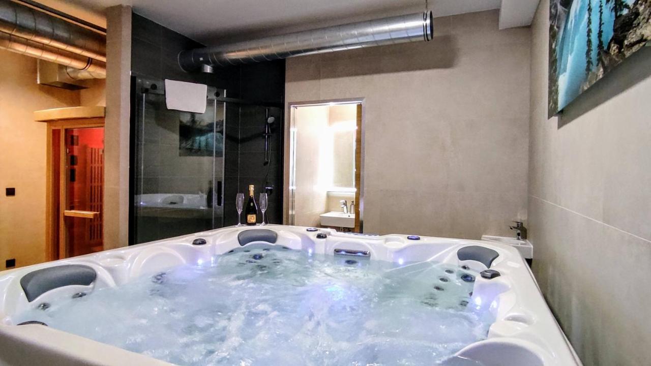 Grand Spa Harrachov - Wellness Luxusni Apartman S Velkou Virivkou, Saunou, Kuchyni A Venkovnim Posezenim V Centru Harrachova 外观 照片