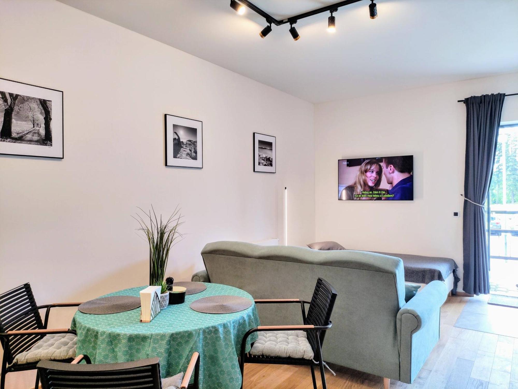 Grand Spa Harrachov - Wellness Luxusni Apartman S Velkou Virivkou, Saunou, Kuchyni A Venkovnim Posezenim V Centru Harrachova 客房 照片